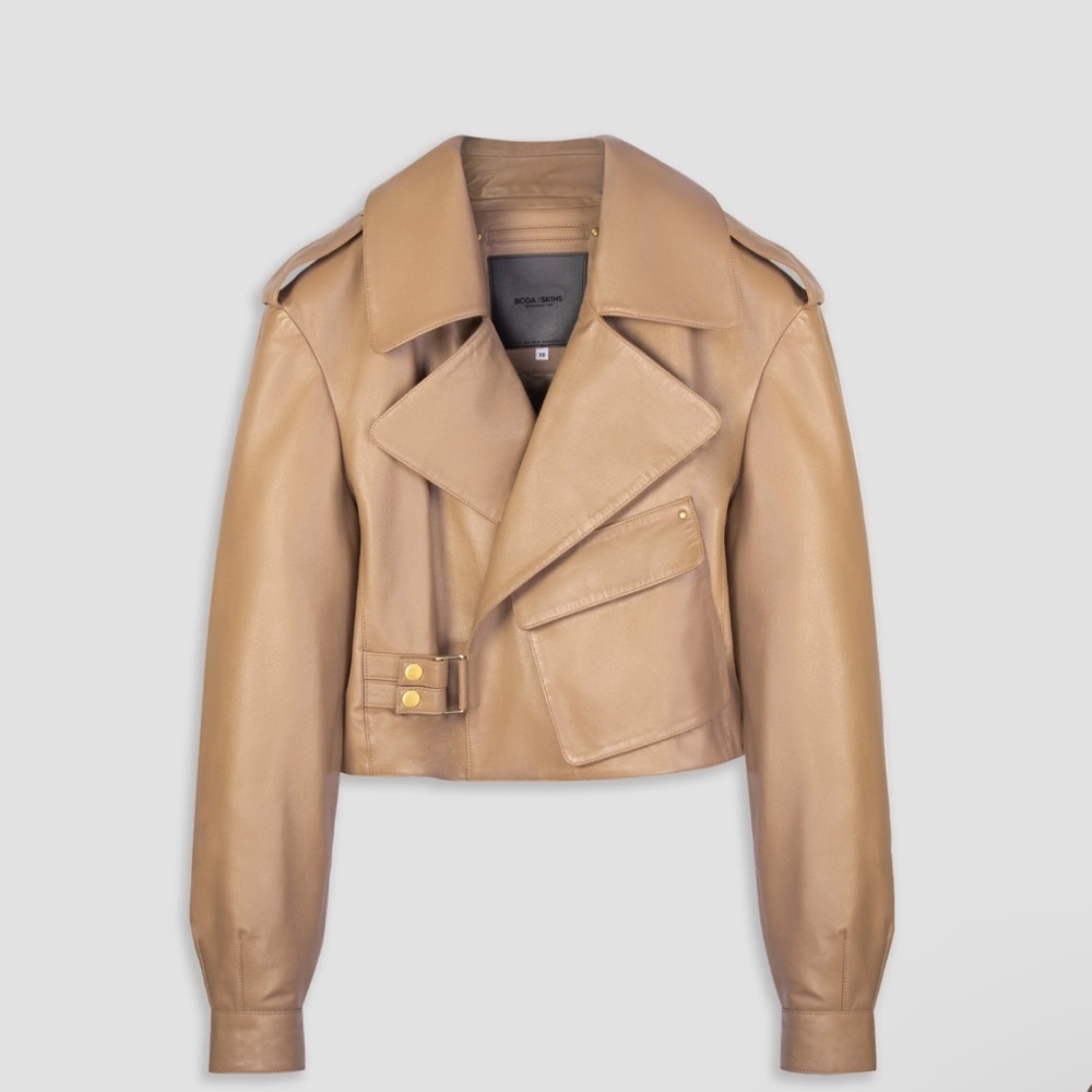 BODA SKINS! Leather jacket very beautiful. Sand color and like new condition.